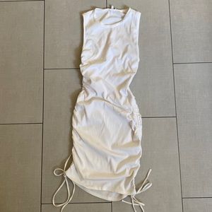 Sleeveless dress ruffled